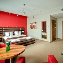 Отель Holiday Inn Krakow City Centre, an IHG Hotel Польша, Краков - 4 отзыва об отеле, цены и фото номеров - забронировать отель Holiday Inn Krakow City Centre, an IHG Hotel онлайн комната для гостей фото 4