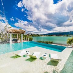 Отель Everything Nice By the Sea in Montego Bay 5BR Ямайка, Монтего-Бей - отзывы, цены и фото номеров - забронировать отель Everything Nice By the Sea in Montego Bay 5BR онлайн бассейн фото 2