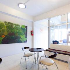 Отель Luna Guesthouse and Travel интерьер отеля