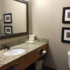 Отель Comfort Inn Louisville ванная фото 2