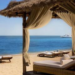 Отель Sharq Village & Spa пляж