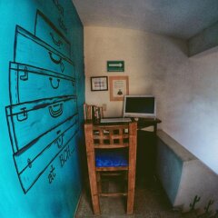 Отель Baja's Cactus Hostel Мексика, Кабо-Сан-Лукас - отзывы, цены и фото номеров - забронировать отель Baja's Cactus Hostel онлайн удобства в номере фото 2