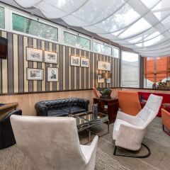 Отель Privilège Hôtel Mermoz Франция, Тулуза - отзывы, цены и фото номеров - забронировать отель Privilège Hôtel Mermoz онлайн интерьер отеля