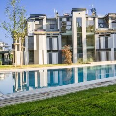 Отель Vienna Garden Residence бассейн