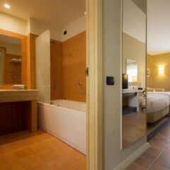 Отель Doubletree By Hilton Acaya Golf Resort Верноле ванная фото 2
