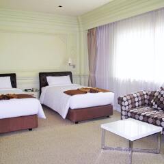 Отель Kingston Suites Bangkok комната для гостей