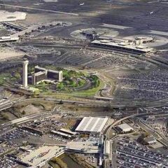 Отель Newark Liberty International Airport Marriott США, Ньюарк - отзывы, цены и фото номеров - забронировать отель Newark Liberty International Airport Marriott онлайн спортивное сооружение