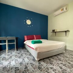 Апартаменты Studio 77 сейф в номере