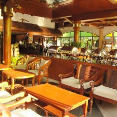Отель Diana Garden Resort & Lodge бассейн