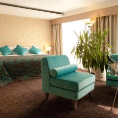 Ramada Donetsk Hotel комната для гостей фото 3