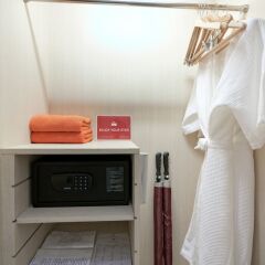 Отель ZEN Premium Panwa Beach сейф в номере
