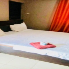 Отель Momak 4 Hotel & Suites Нигерия, Ибадан - отзывы, цены и фото номеров - забронировать отель Momak 4 Hotel & Suites онлайн комната для гостей фото 2