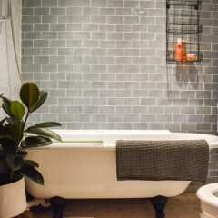 Отель Bright 2 Bedroom Garden Flat in the Heart of Hove ванная