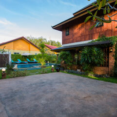 Отель Lemon Tree Naturist Phuket Niharn Beach фото 2