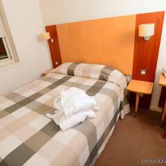 Отель Holyrood Aparthotel Великобритания, Эдинбург - отзывы, цены и фото номеров - забронировать отель Holyrood Aparthotel онлайн комната для гостей фото 4