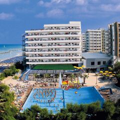 Отель Serena Majestic Hotel Residence Италия, Монтезильвано - отзывы, цены и фото номеров - забронировать отель Serena Majestic Hotel Residence онлайн пляж фото 2