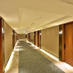 Отель Dosso Dossi Downtown интерьер отеля