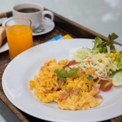 Отель Ploy Khumthong Boutique Resort Бангкок в номере фото 2