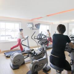 Отель Novotel Vilnius Centre Литва, Вильнюс - 11 отзывов об отеле, цены и фото номеров - забронировать отель Novotel Vilnius Centre онлайн фитнесс-зал фото 4