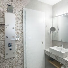 Отель Seaview Luxurious Apartment near Corfu Town - Adults Only By Konnect Греция, Корфу - отзывы, цены и фото номеров - забронировать отель Seaview Luxurious Apartment near Corfu Town - Adults Only By Konnect онлайн ванная фото 2