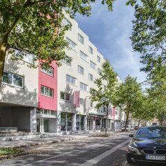 FourSide Hotel & Suites Vienna парковка