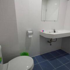 Отель Walking Street Guest House Паттайя ванная