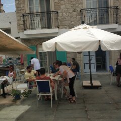 Отель Alacati Asmali Konak Otel Чешме бассейн