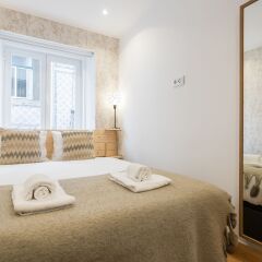 Апартаменты Liberty Patio Two-Bedroom Apartment w/ Patio - by LU Holidays комната для гостей фото 5