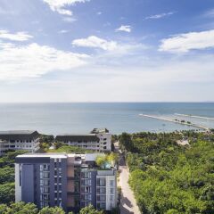 Отель X2 Vibe Pattaya Seaphere Residence пляж фото 2