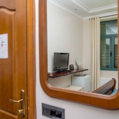 Hotel Astoria сейф в номере