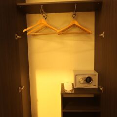 Taksim Terrace Hotel Стамбул сейф в номере