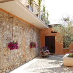 Отель B&B Antico Borgo Манерба-дель-Гарда фото 5