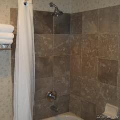 GuestHouse Inn & Suites Hotel Poulsbo in Poulsbo, United States of America from 138$, photos, reviews - zenhotels.com bathroom