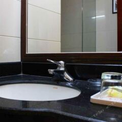 Yinzuo Grand Hotel ванная