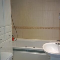 Отель Apartamenti na Kronvekskom Санкт-Петербург ванная