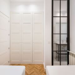 Отель 4pax. With 2 Bds. & 2 Bathrooms Next to Atocha Train Station Мадрид комната для гостей фото 2
