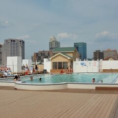 Отель Liberty View Suites at the Zenith США, Джерси - отзывы, цены и фото номеров - забронировать отель Liberty View Suites at the Zenith онлайн бассейн фото 2