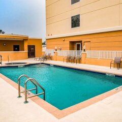 Отель Comfort Suites Lake City Лейк-Сити бассейн фото 2