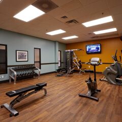 Отель Quality Inn and Suites фитнесс-зал фото 2
