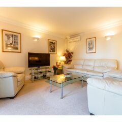 Отель Central Flat With Garden View Ideal for Couples комната для гостей фото 3