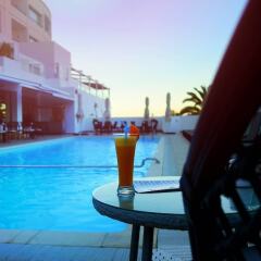 Отель Fredj Hotel and Spa Марокко, Танжер - отзывы, цены и фото номеров - забронировать отель Fredj Hotel and Spa онлайн бассейн фото 3