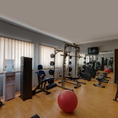 Отель Golden Tulip Al Barsha фитнесс-зал фото 3