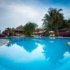 Отель Victoria Phan Thiet Beach Resort & Spa бассейн