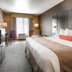 Отель Best Western Plus Rama Inn & Suites комната для гостей фото 4