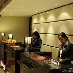 Отель Doubletree by Hilton London Marble Arch спа