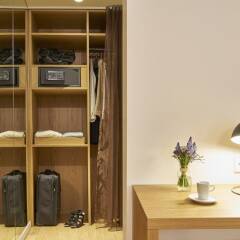 Отель 9Hotel Republique сейф в номере