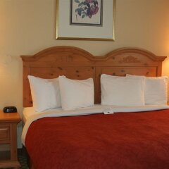 Отель Country Inn & Suites By Carlson Columbus-North Колумбус комната для гостей
