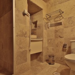 Turbel Cave House Турция, Мустафапаша - отзывы, цены и фото номеров - забронировать отель Turbel Cave House онлайн ванная