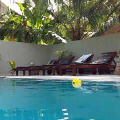 Отель Karl Holiday Bungalow бассейн