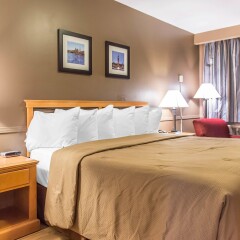 Отель Econo Lodge Downtown Ottawa Канада, Оттава - 2 отзыва об отеле, цены и фото номеров - забронировать отель Econo Lodge Downtown Ottawa онлайн комната для гостей фото 2